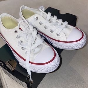 Converse low top